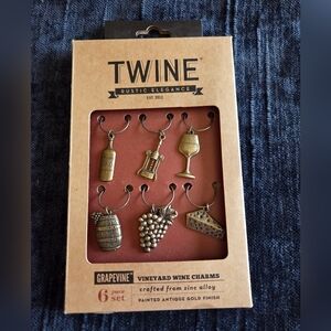 Twine Grapevine Vineyard Wine Charms New In Box